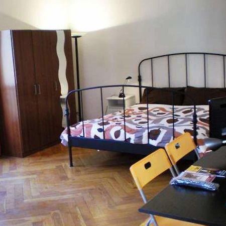 B&B Bologna Old Town And Guest House Exteriör bild